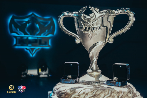 队不懈努力 队不懈努力