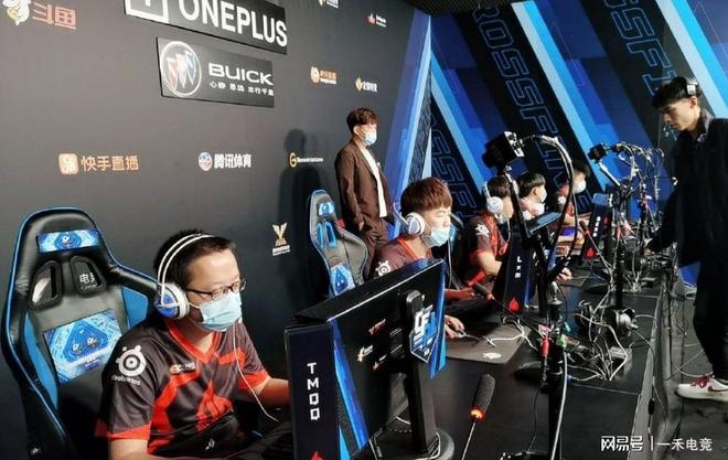 典团队合作 典团队合作